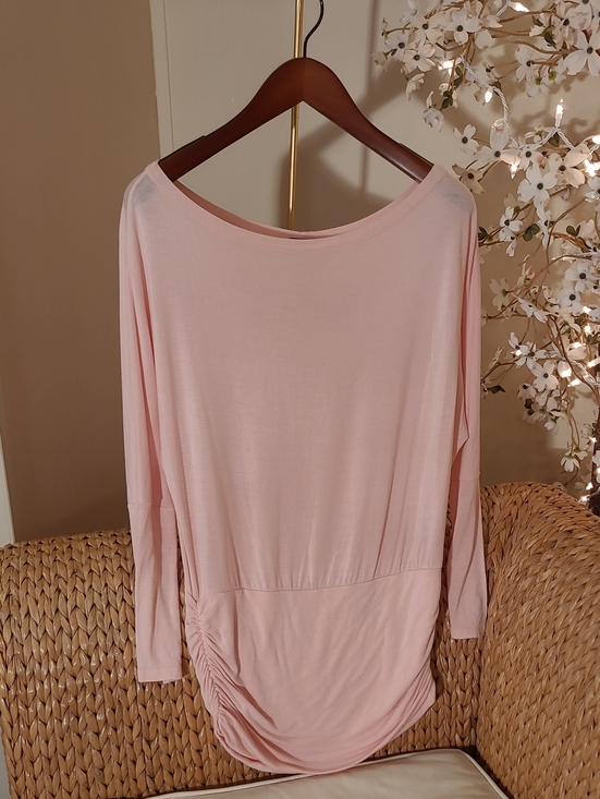 VENUS Tops - VENUS Off The Shoulder Top